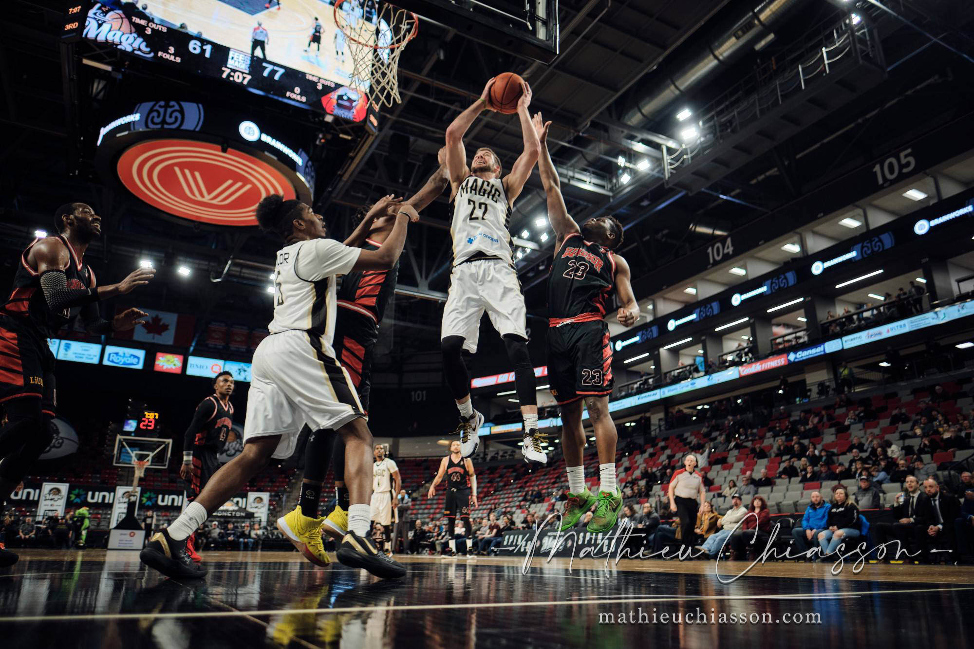 Photo by Mathieu Chiasson